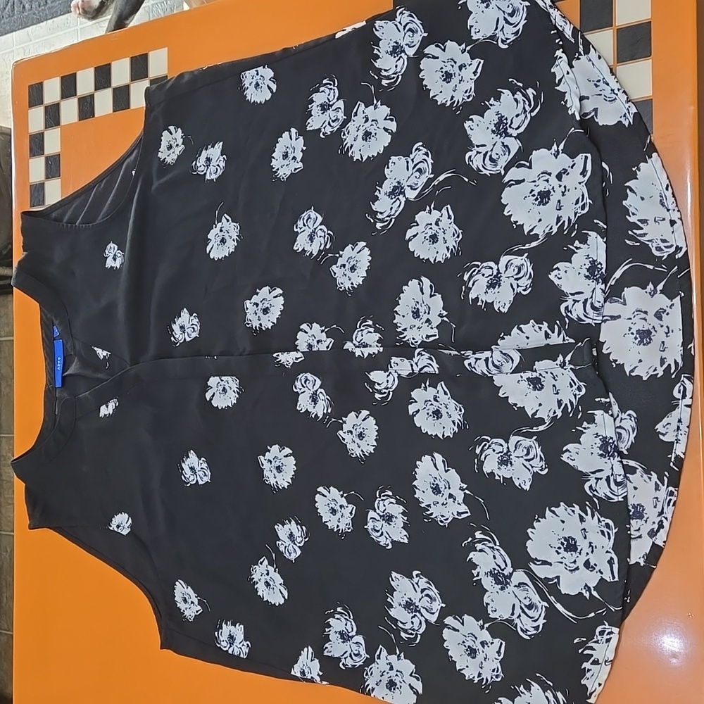Apt. 9 Women's Shirt, Size L, Black w/ white flowers, button up